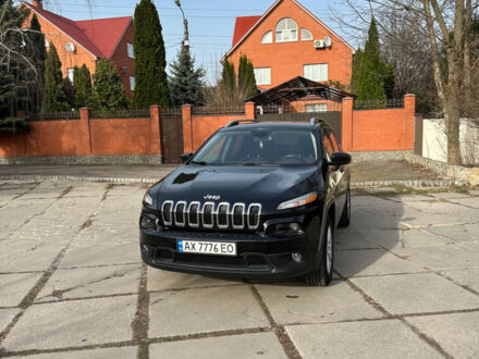 Черный Джип Чероки, объемом двигателя 2.36 л и пробегом 182 тыс. км за 12500 $, фото 1 на Automoto.ua