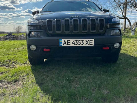 Джип Cherokee 2016 у Кропивницькому (Кіровограді) на Automoto.ua Чорний Джип Cherokee, об'ємом двигуна 3.24 л та пробігом 182 тис. км за 16100 $, фото 1 на Automoto.ua