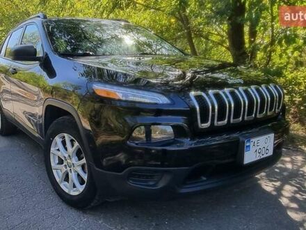 Джип Чероки 2017 в Днепре (Днепропетровске) на Automoto.ua Черный Джип Чероки, объемом двигателя 2.36 л и пробегом 179 тыс. км за 13200 $, фото 1 на Automoto.ua