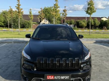 Черный Джип Чероки, объемом двигателя 3.2 л и пробегом 188 тыс. км за 15600 $, фото 1 на Automoto.ua