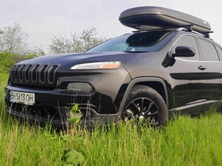 Чорний Джип Cherokee, об'ємом двигуна 2.4 л та пробігом 165 тис. км за 15608 $, фото 1 на Automoto.ua