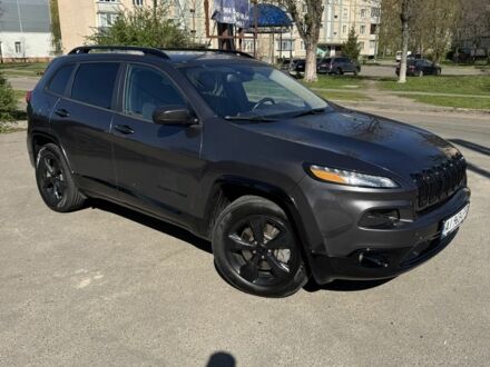 Черный Джип Чероки, объемом двигателя 3.2 л и пробегом 115 тыс. км за 15400 $, фото 1 на Automoto.ua