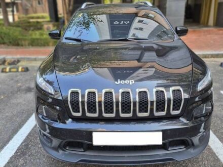 Черный Джип Чероки, объемом двигателя 2.2 л и пробегом 74 тыс. км за 8996 $, фото 1 на Automoto.ua