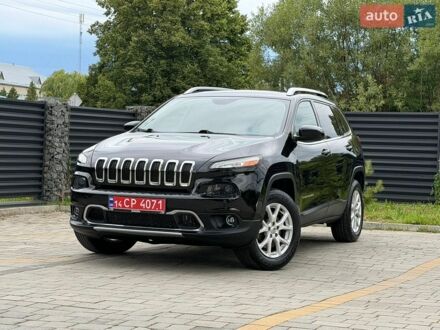 Черный Джип Чероки, объемом двигателя 0 л и пробегом 165 тыс. км за 12800 $, фото 1 на Automoto.ua