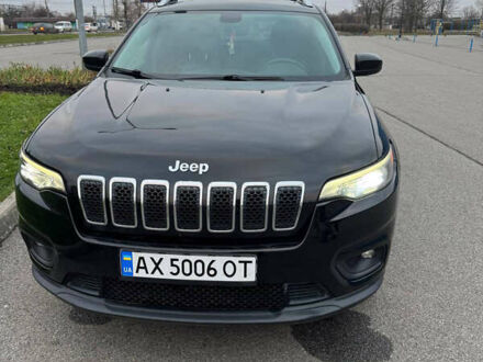 Черный Джип Чероки, объемом двигателя 2.36 л и пробегом 108 тыс. км за 16500 $, фото 1 на Automoto.ua