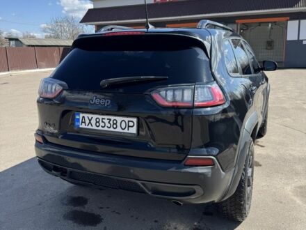 Черный Джип Чероки, объемом двигателя 3.2 л и пробегом 129 тыс. км за 19000 $, фото 1 на Automoto.ua