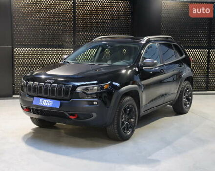 Чорний Джип Cherokee, об'ємом двигуна 2 л та пробігом 21 тис. км за 20900 $, фото 1 на Automoto.ua