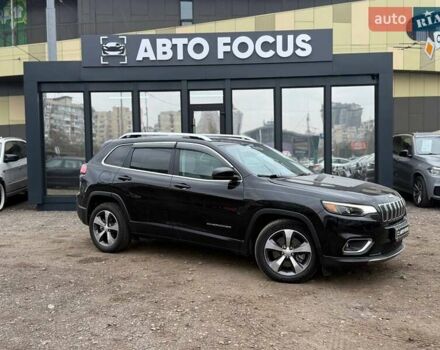 Черный Джип Чероки, объемом двигателя 2.36 л и пробегом 102 тыс. км за 18990 $, фото 1 на Automoto.ua