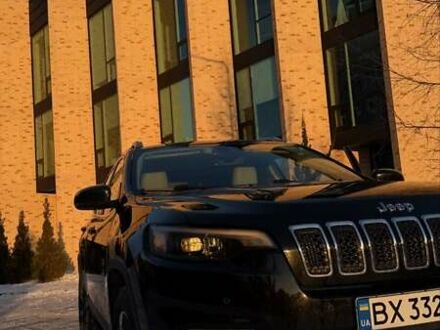 Чорний Джип Cherokee, об'ємом двигуна 3.2 л та пробігом 114 тис. км за 19000 $, фото 1 на Automoto.ua