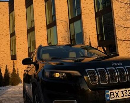 Черный Джип Чероки, объемом двигателя 3.2 л и пробегом 114 тыс. км за 19000 $, фото 1 на Automoto.ua