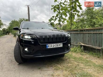 Джип Чероки 2019 в Виннице на Automoto.ua Черный Джип Чероки, объемом двигателя 2.36 л и пробегом 142 тыс. км за 18000 $, фото 1 на Automoto.ua