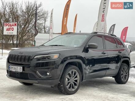 Чорний Джип Cherokee, об'ємом двигуна 3.2 л та пробігом 56 тис. км за 20755 $, фото 1 на Automoto.ua