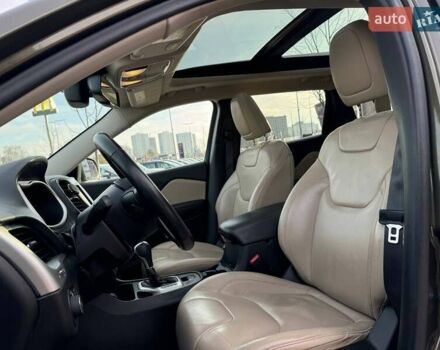 Коричневый Джип Чероки, объемом двигателя 3.24 л и пробегом 102 тыс. км за 18490 $, фото 23 на Automoto.ua