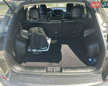 Коричневий Джип Cherokee, об'ємом двигуна 3.2 л та пробігом 87 тис. км за 16000 $, фото 13 на Automoto.ua