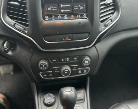 Коричневий Джип Cherokee, об'ємом двигуна 3.2 л та пробігом 87 тис. км за 16000 $, фото 5 на Automoto.ua