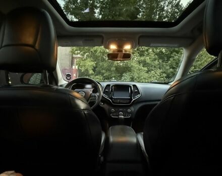 Коричневый Джип Чероки, объемом двигателя 3.2 л и пробегом 75 тыс. км за 18500 $, фото 4 на Automoto.ua