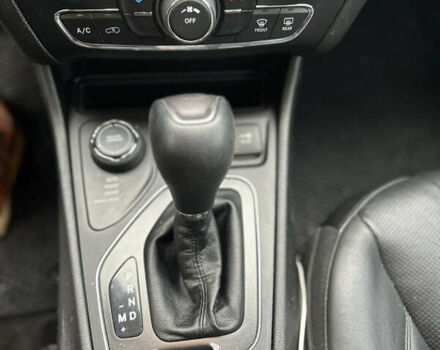 Коричневий Джип Cherokee, об'ємом двигуна 3.2 л та пробігом 87 тис. км за 16000 $, фото 6 на Automoto.ua