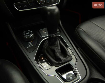 Коричневый Джип Чероки, объемом двигателя 3.24 л и пробегом 117 тыс. км за 18500 $, фото 19 на Automoto.ua