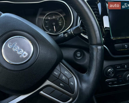 Джип Чероки 2018 в Харькове на Automoto.ua Коричневый Джип Чероки, объемом двигателя 3.24 л и пробегом 75 тыс. км за 20200 $, фото 25 на Automoto.ua