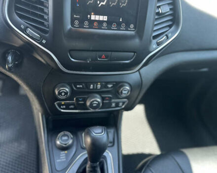 Коричневий Джип Cherokee, об'ємом двигуна 3.24 л та пробігом 90 тис. км за 16400 $, фото 9 на Automoto.ua