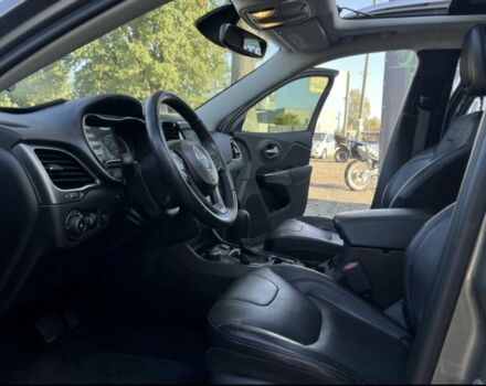 Коричневый Джип Чероки, объемом двигателя 3.2 л и пробегом 75 тыс. км за 18500 $, фото 5 на Automoto.ua