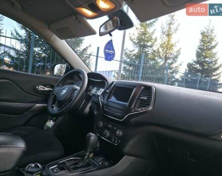 Коричневий Джип Cherokee, об'ємом двигуна 2.36 л та пробігом 166 тис. км за 14000 $, фото 22 на Automoto.ua
