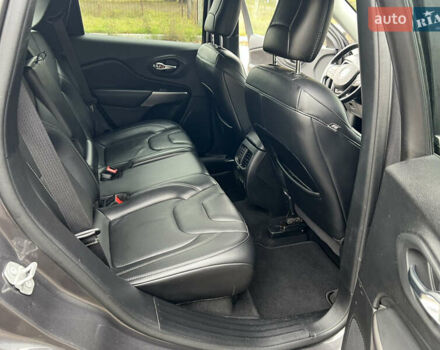 Коричневий Джип Cherokee, об'ємом двигуна 2.4 л та пробігом 168 тис. км за 15500 $, фото 17 на Automoto.ua