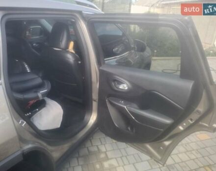 Коричневый Джип Чероки, объемом двигателя 2.36 л и пробегом 157 тыс. км за 21000 $, фото 4 на Automoto.ua