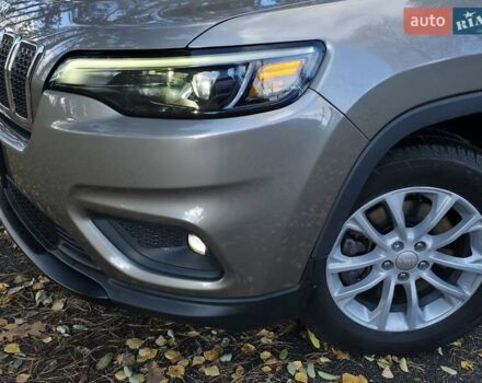 Коричневий Джип Cherokee, об'ємом двигуна 2.36 л та пробігом 166 тис. км за 14000 $, фото 5 на Automoto.ua