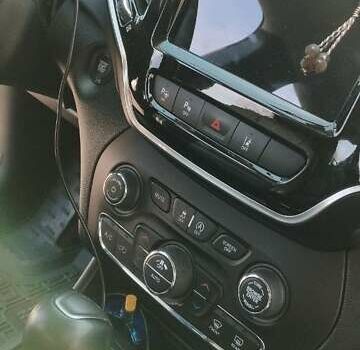 Коричневий Джип Cherokee, об'ємом двигуна 2.4 л та пробігом 113 тис. км за 17500 $, фото 11 на Automoto.ua