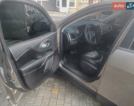 Коричневый Джип Чероки, объемом двигателя 2.36 л и пробегом 157 тыс. км за 21000 $, фото 12 на Automoto.ua