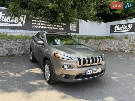 Джип Чероки 2016 в Киеве на Automoto.ua Коричневый Джип Чероки, объемом двигателя 2.36 л и пробегом 215 тыс. км за 12990 $, фото 1 на Automoto.ua