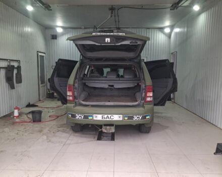 Червоний Джип Cherokee, об'ємом двигуна 0 л та пробігом 250 тис. км за 4142 $, фото 2 на Automoto.ua