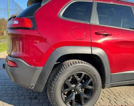 Красный Джип Чероки, объемом двигателя 3.24 л и пробегом 189 тыс. км за 14000 $, фото 4 на Automoto.ua