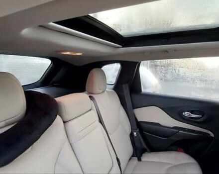 Джип Чероки 2014 в Одессе на Automoto.ua Красный Джип Чероки, объемом двигателя 2.4 л и пробегом 211 тыс. км за 13200 $, фото 14 на Automoto.ua