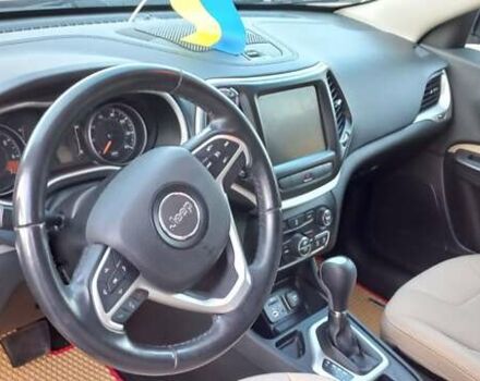 Джип Чероки 2014 в Одессе на Automoto.ua Красный Джип Чероки, объемом двигателя 2.4 л и пробегом 211 тыс. км за 13200 $, фото 8 на Automoto.ua