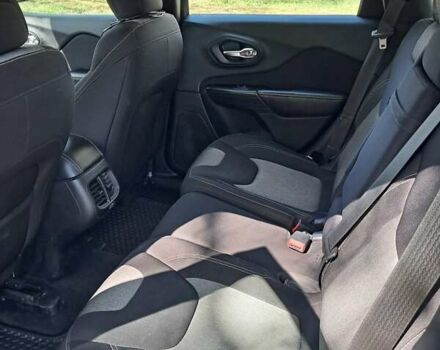 Червоний Джип Cherokee, об'ємом двигуна 2.36 л та пробігом 124 тис. км за 11600 $, фото 24 на Automoto.ua