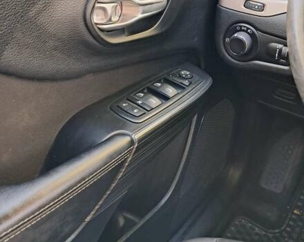 Червоний Джип Cherokee, об'ємом двигуна 2.36 л та пробігом 124 тис. км за 11600 $, фото 20 на Automoto.ua