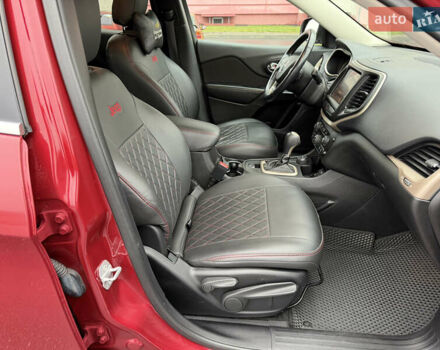 Червоний Джип Cherokee, об'ємом двигуна 3.2 л та пробігом 151 тис. км за 16555 $, фото 80 на Automoto.ua