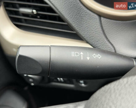 Червоний Джип Cherokee, об'ємом двигуна 3.2 л та пробігом 151 тис. км за 16555 $, фото 48 на Automoto.ua