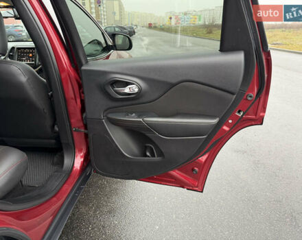 Червоний Джип Cherokee, об'ємом двигуна 3.2 л та пробігом 151 тис. км за 16555 $, фото 74 на Automoto.ua