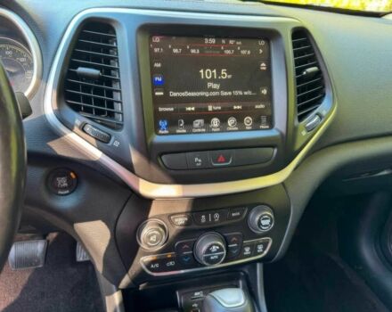 Червоний Джип Cherokee, об'ємом двигуна 3.2 л та пробігом 75 тис. км за 12600 $, фото 13 на Automoto.ua