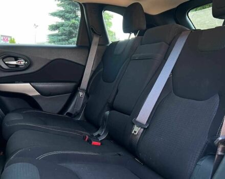 Красный Джип Чероки, объемом двигателя 2.4 л и пробегом 160 тыс. км за 12999 $, фото 10 на Automoto.ua