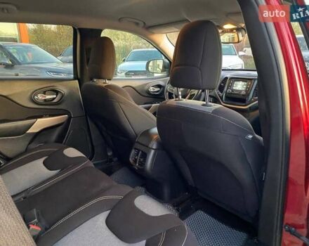 Джип Чероки 2016 в Львове на Automoto.ua Красный Джип Чероки, объемом двигателя 2.36 л и пробегом 106 тыс. км за 12600 $, фото 23 на Automoto.ua