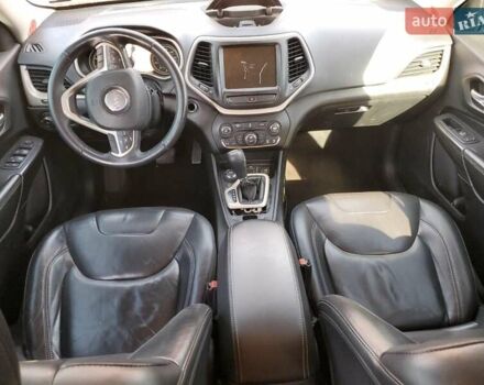 Червоний Джип Cherokee, об'ємом двигуна 2.36 л та пробігом 107 тис. км за 1900 $, фото 7 на Automoto.ua