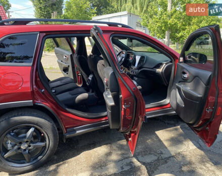 Красный Джип Чероки, объемом двигателя 2.36 л и пробегом 75 тыс. км за 15300 $, фото 49 на Automoto.ua