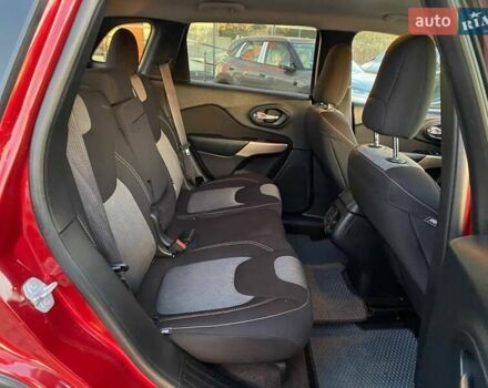 Джип Чероки 2016 в Львове на Automoto.ua Красный Джип Чероки, объемом двигателя 2.36 л и пробегом 106 тыс. км за 12600 $, фото 22 на Automoto.ua