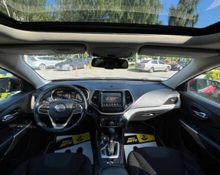 Красный Джип Чероки, объемом двигателя 2.4 л и пробегом 160 тыс. км за 12999 $, фото 12 на Automoto.ua