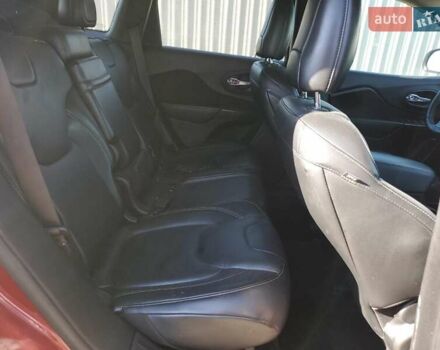 Червоний Джип Cherokee, об'ємом двигуна 2.36 л та пробігом 107 тис. км за 1900 $, фото 9 на Automoto.ua