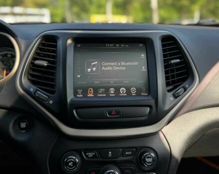 Красный Джип Чероки, объемом двигателя 2.4 л и пробегом 160 тыс. км за 12999 $, фото 14 на Automoto.ua